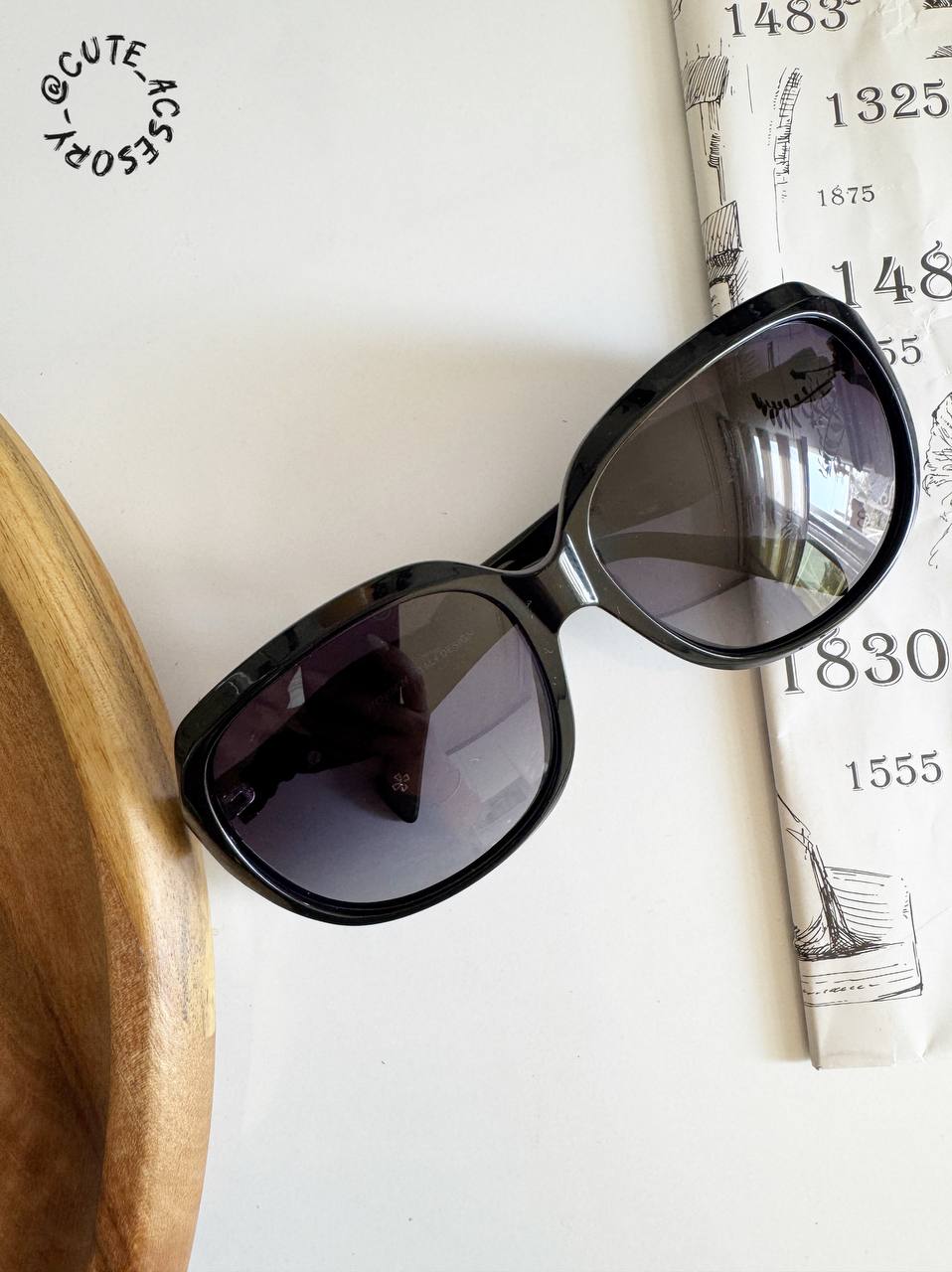 عینک آفتابی زنانه کد ۰۰۷